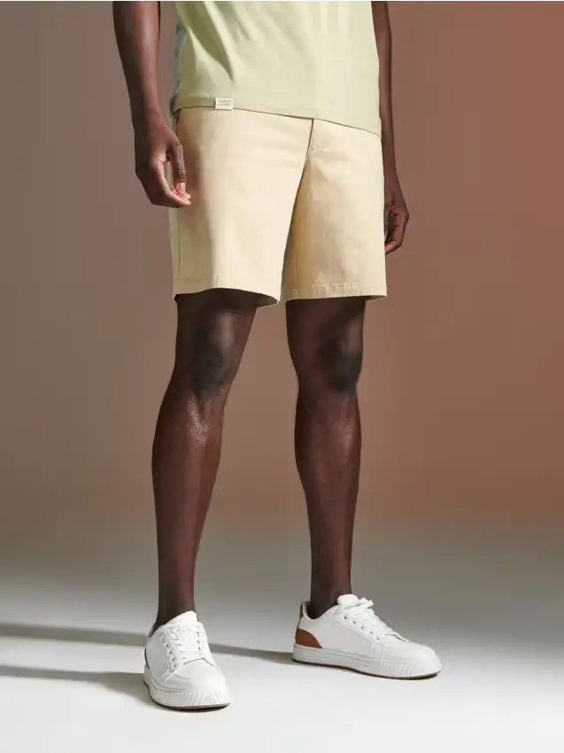 Pantaloncini chino - grano