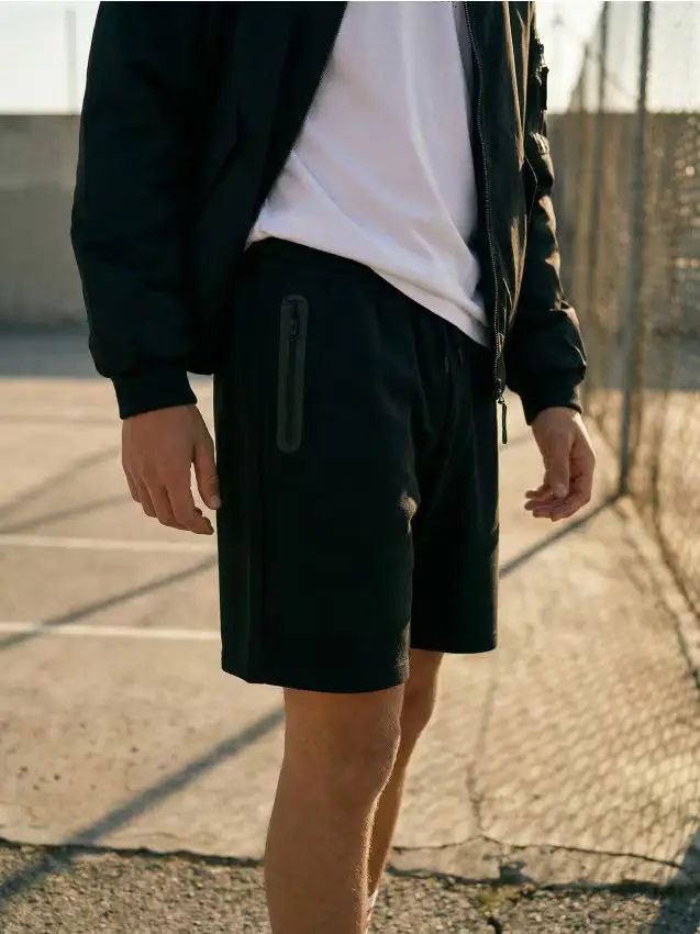 Pantaloncini con tasche con zip - nero