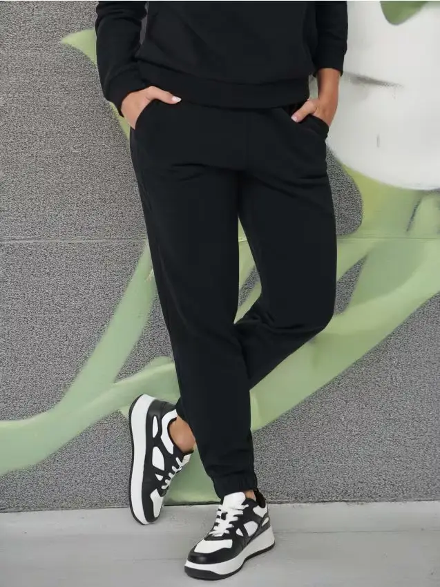 Pantaloni da tuta - nero