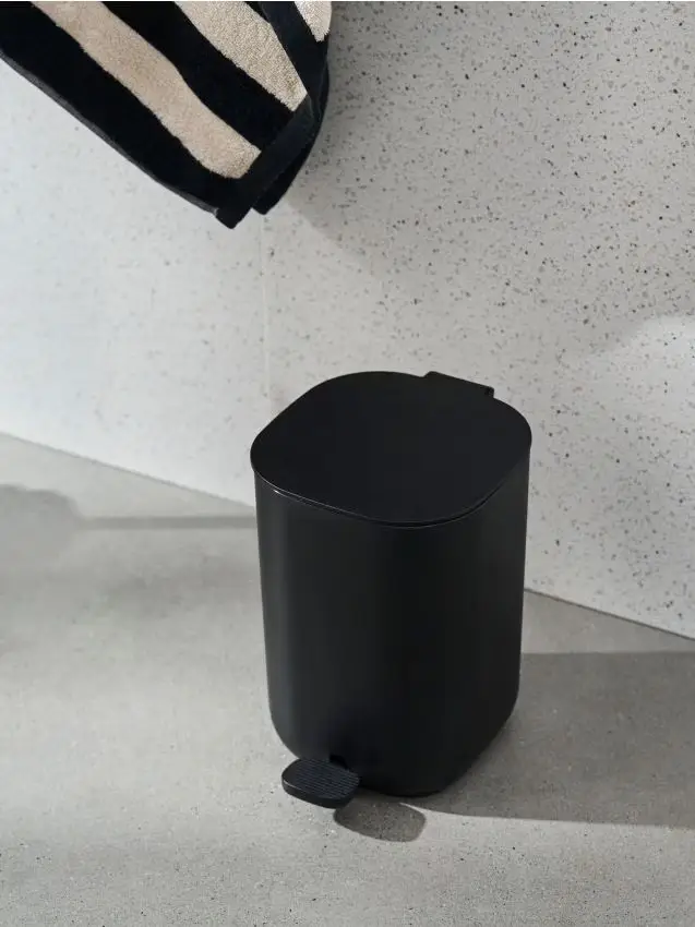 Pattumiera con coperchio - nero