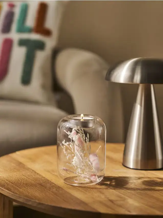 Portacandele trasparente con fiori essiccati - multicolor