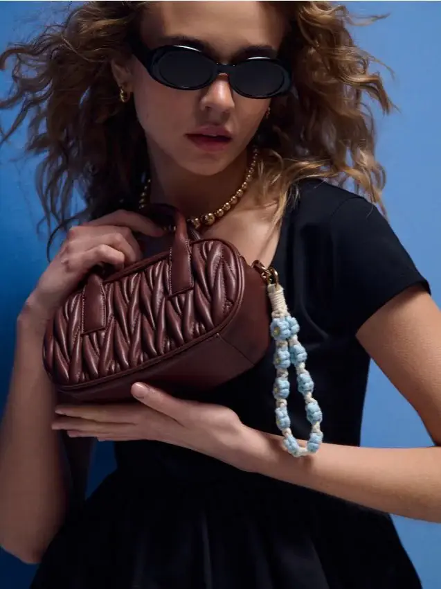 Portachiavi crochet con motivo floreale - multicolor