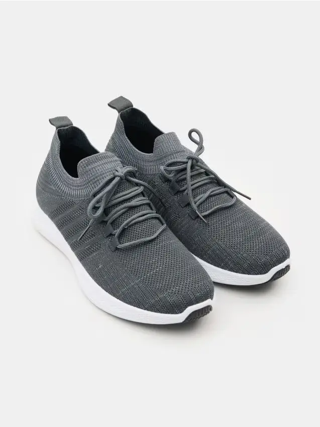 Scarpe sportive con tomaia in mesh - grigio chiaro