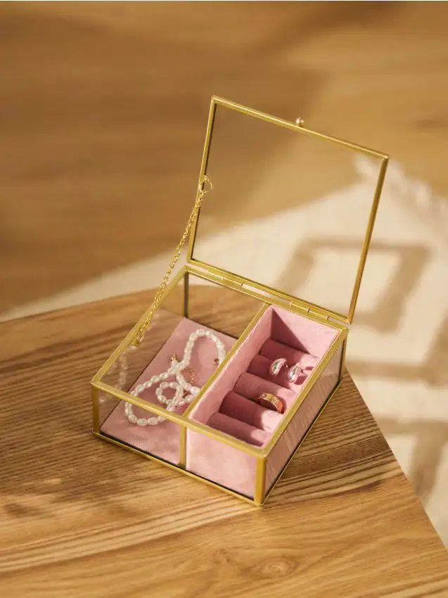 Scatola portagioie trasparente con scomparti - rosa pastello