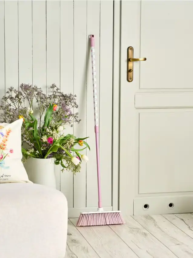 Scopa con motivo floreale - rosa