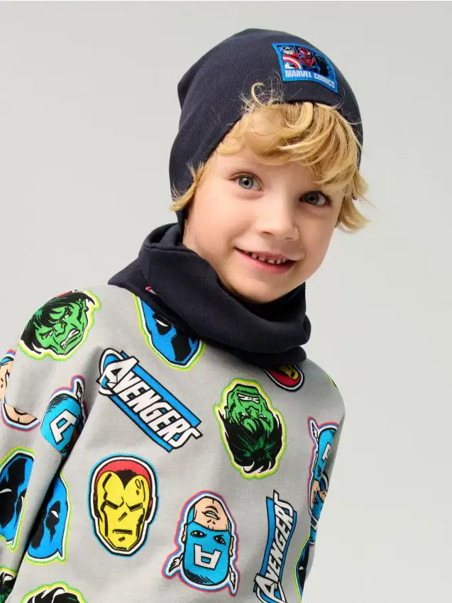 Set Berretto con scaldacollo Marvel - grigio scuro