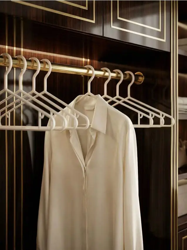 Set di appendini in plastica con finitura lucida 10 pezzi - bianco