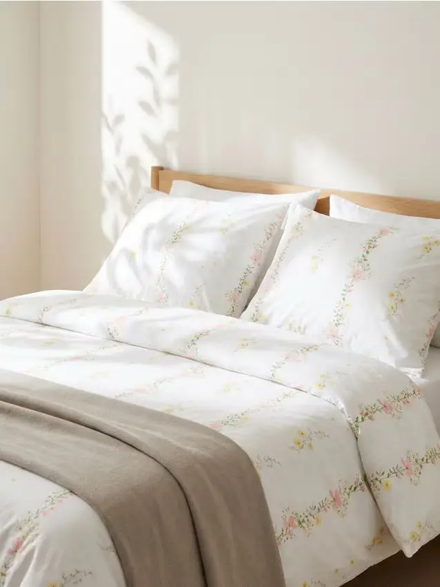 Set di biancheria da letto con fiori - panna