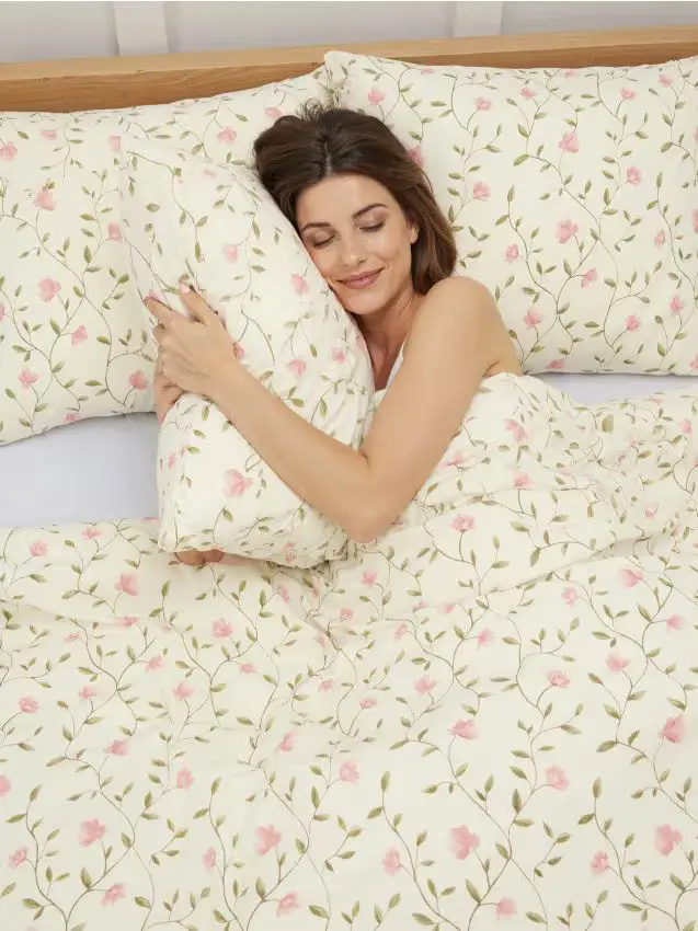 Set di biancheria da letto con fiori - panna