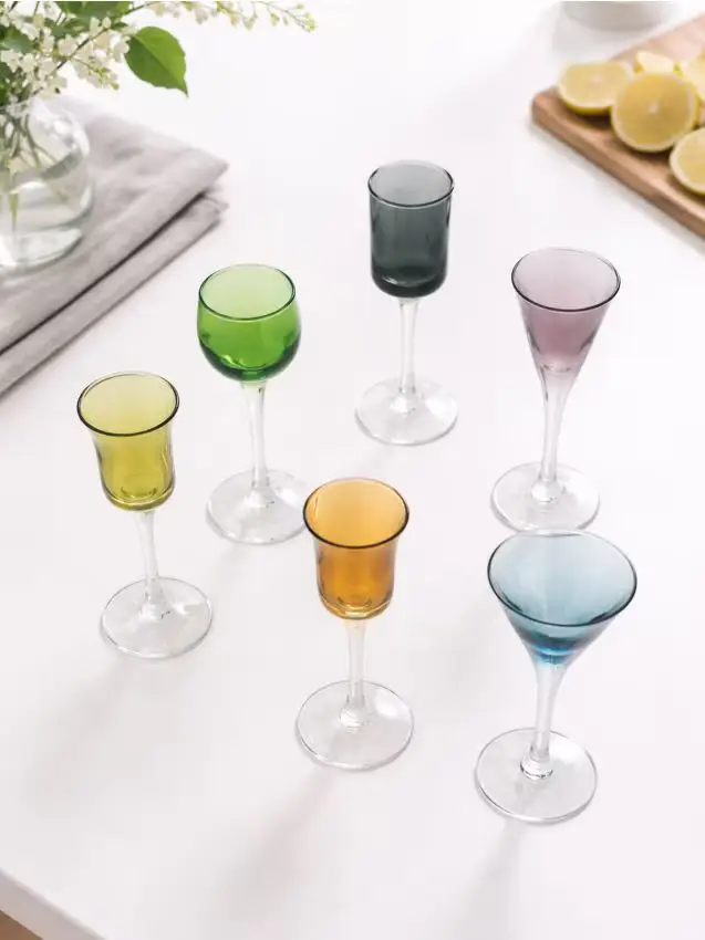 Set di bicchieri colorati con stelo 6 pack - multicolor