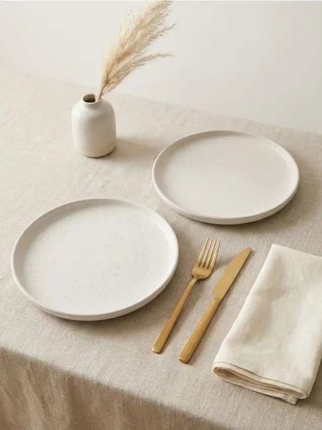 Set di piatti piani con motivo puntinato 2 pack - panna