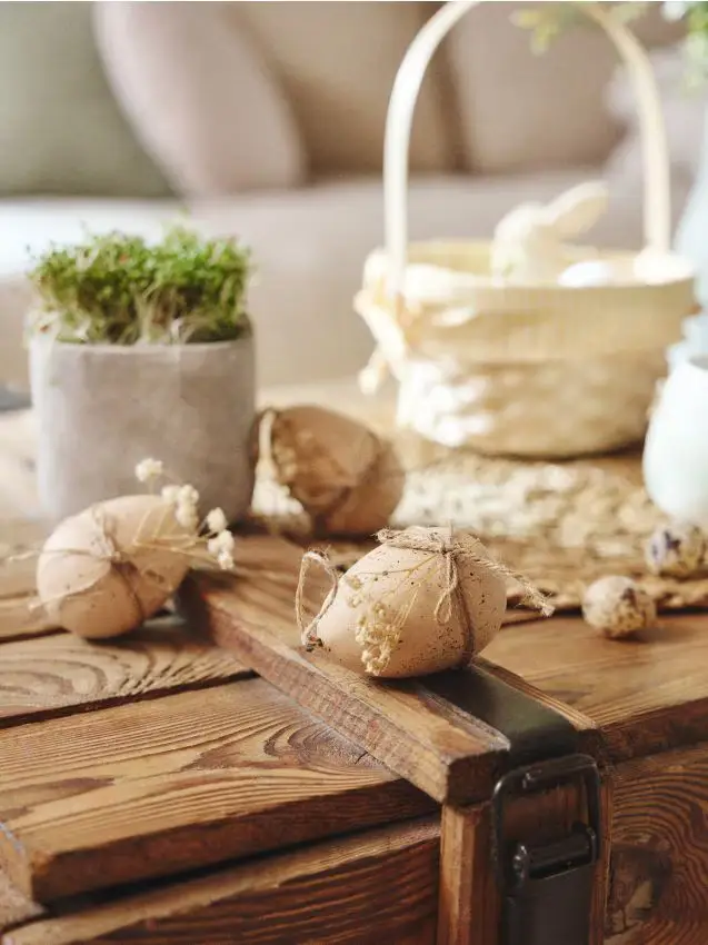 Set di uova decorative pasquali con fiori essiccati 3 pack - beige