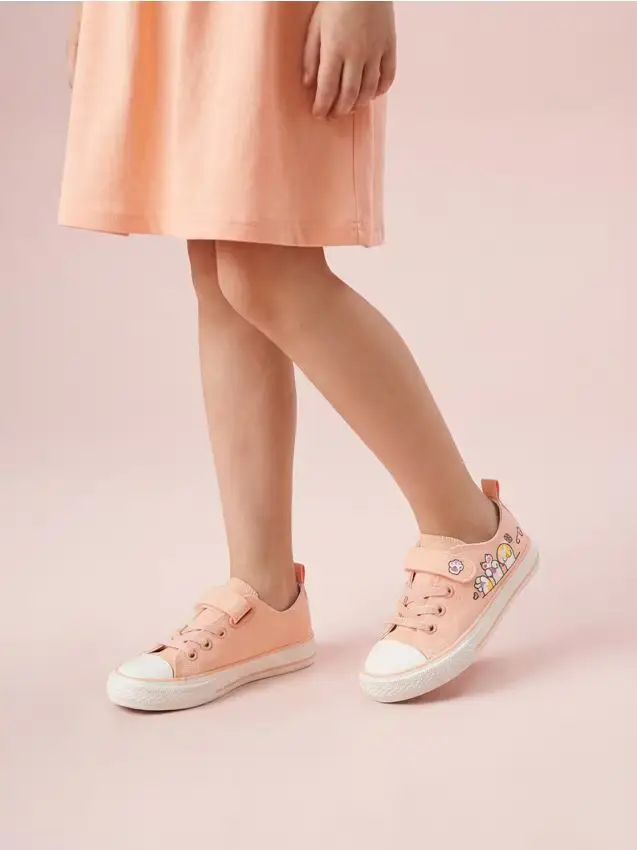 Sneakers basse con chiusura a strappo e motivo zampette - rosa