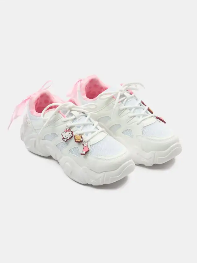 Sneakers con ciondoli decorativi Hello Kitty - bianco
