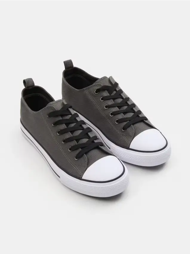 Sneakers stringate con punta in gomma - khaki