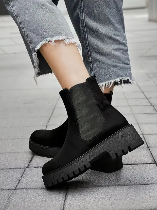 Stivaletti effetto scamosciato - nero