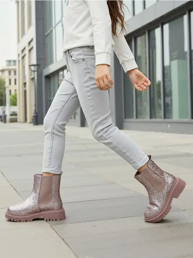 Stivaletti in vernice con glitter - rosa cipria