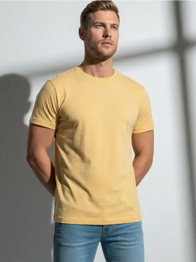 T-shirt basic in cotone - giallo