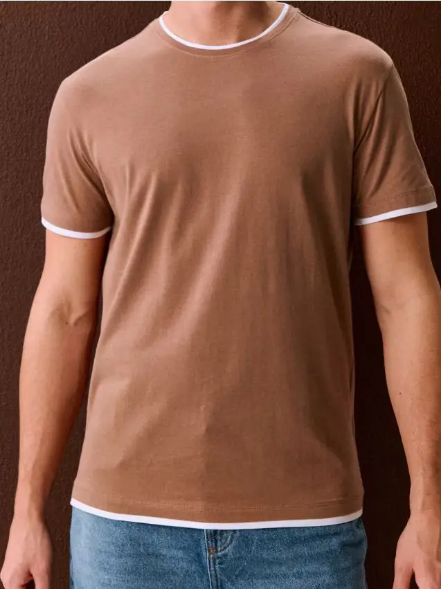 T-shirt basic in cotone - marrone dorato