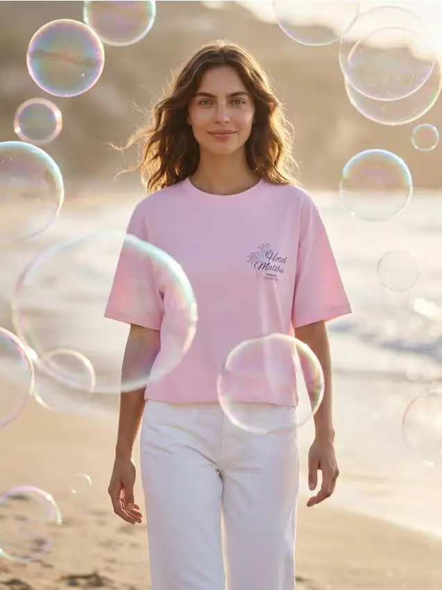 T-shirt con stampa estiva "Hotel Malibu" - rosa pastello