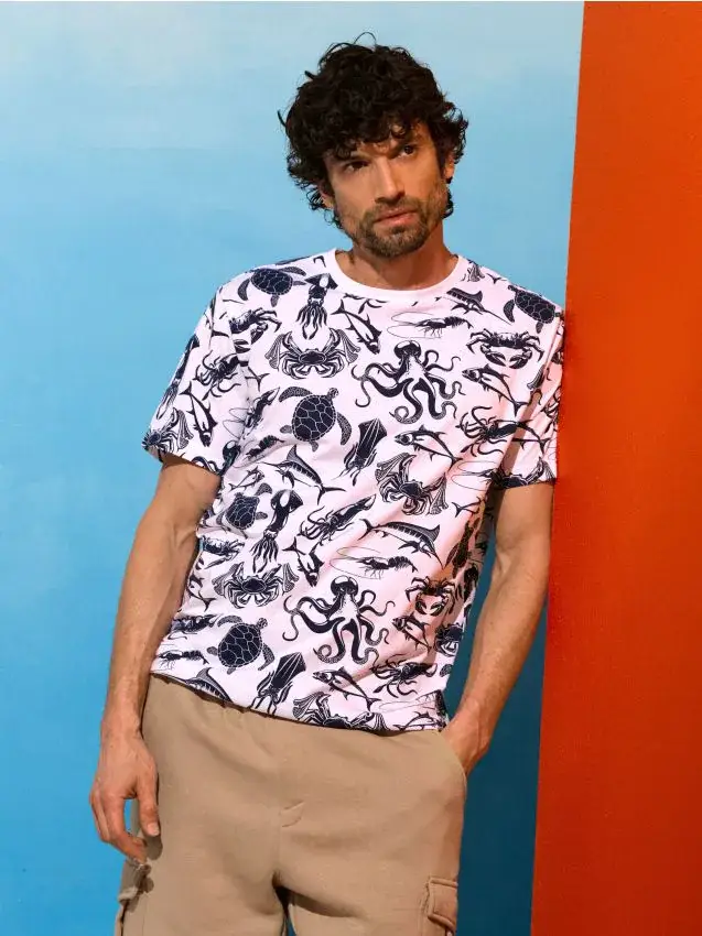 T-shirt in cotone con motivo marino - bianco