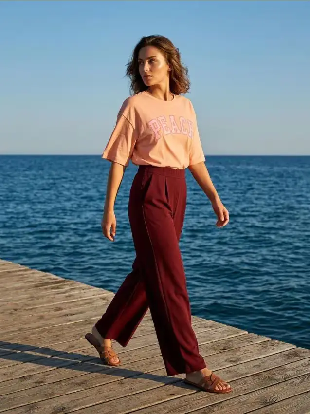 T-shirt in cotone con scritta - arancione