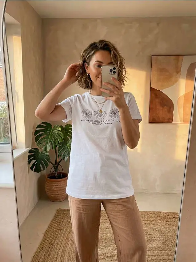 T-shirt in cotone con scritta - bianco