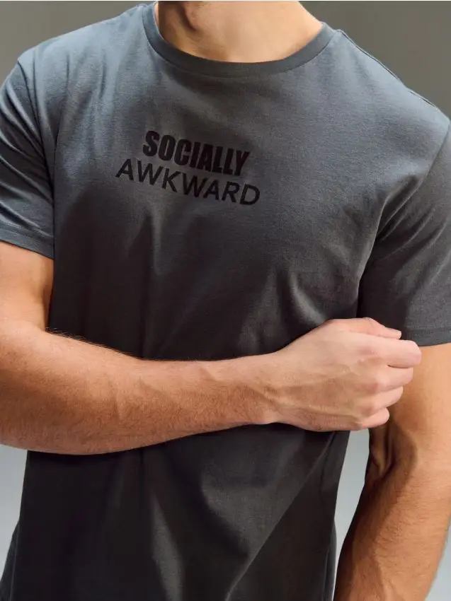 T-shirt in cotone con scritta - grigio scuro