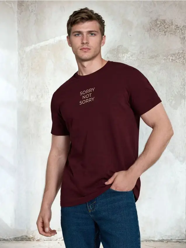 T-shirt in cotone con scritta - maroon