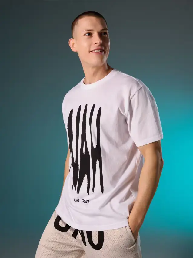 T-shirt in cotone con scritta NAH - bianco