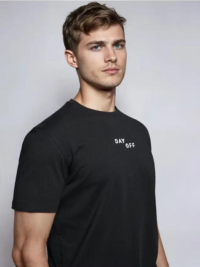 T-shirt in cotone con scritta - nero