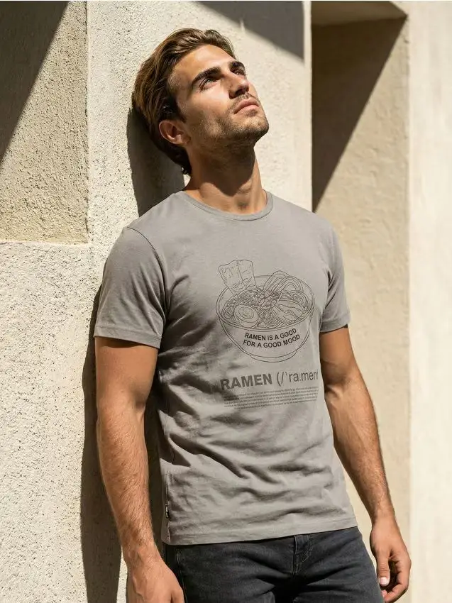 T-shirt in cotone con scritta Ramen - grigio medio