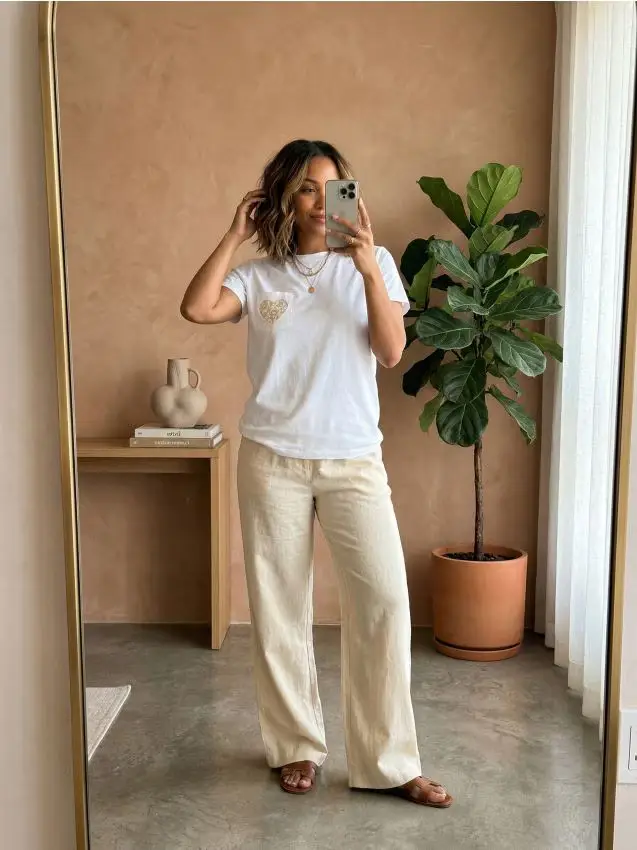 T-shirt in cotone ricamata - bianco