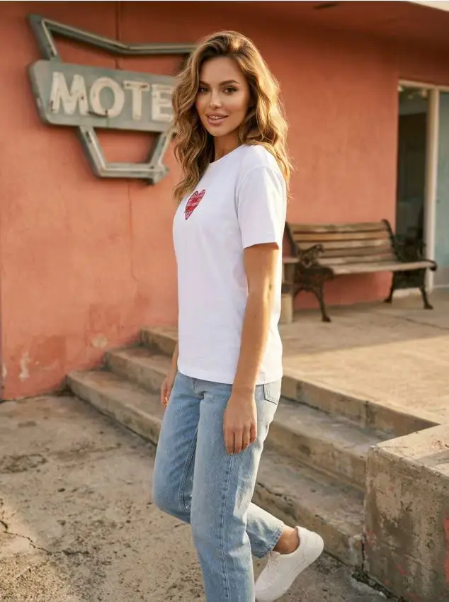 T-shirt in cotone ricamata - bianco