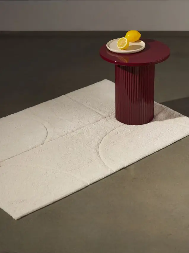 Tappeto con motivo geometrico in rilievo - panna