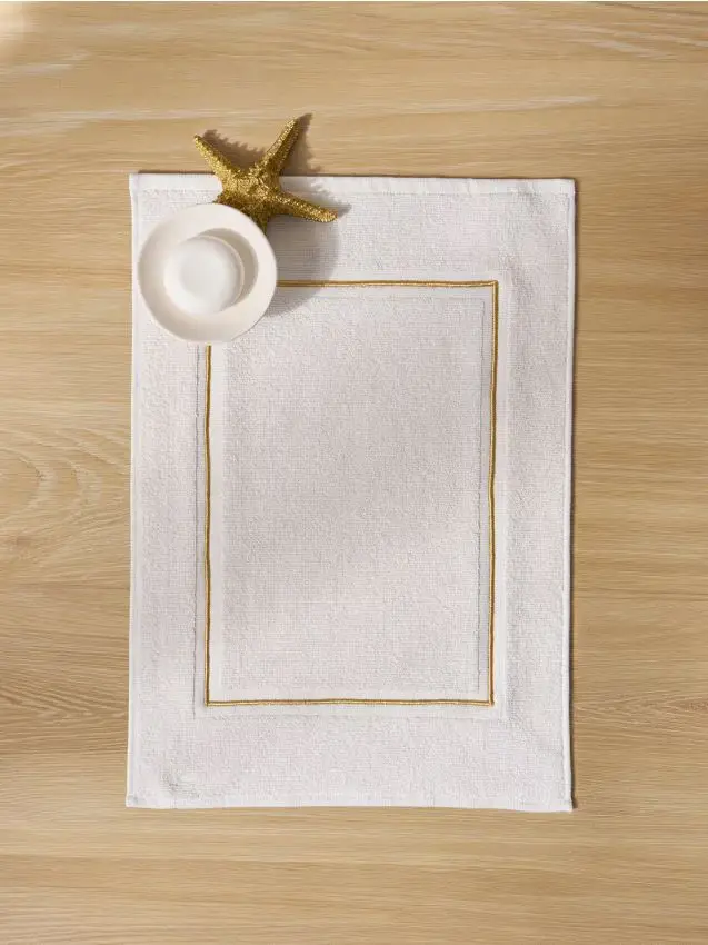 Tappeto da bagno con dettagli dorati - bianco