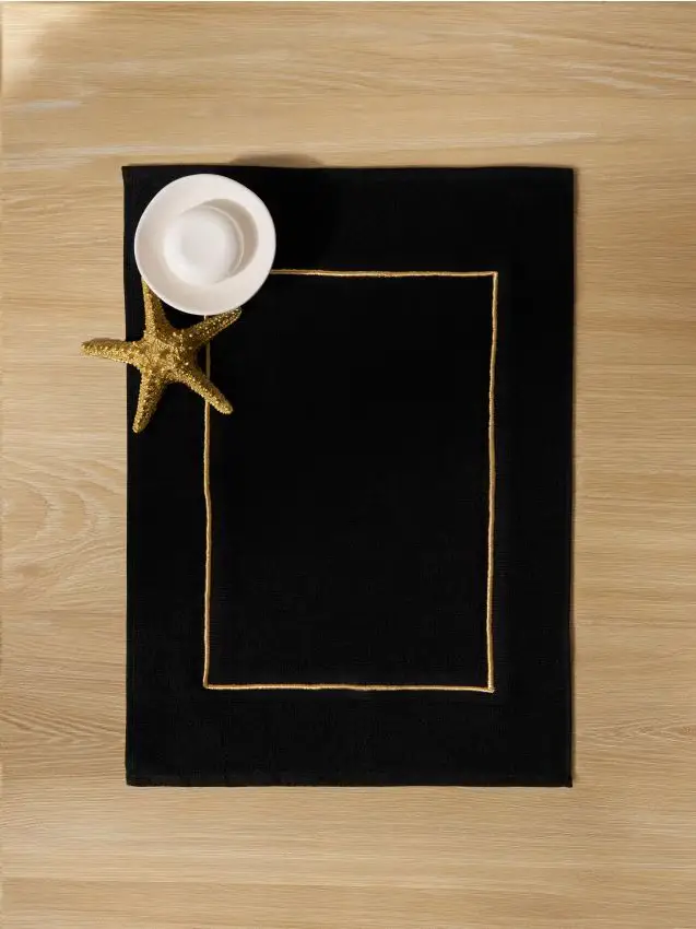 Tappeto da bagno con dettagli dorati - nero