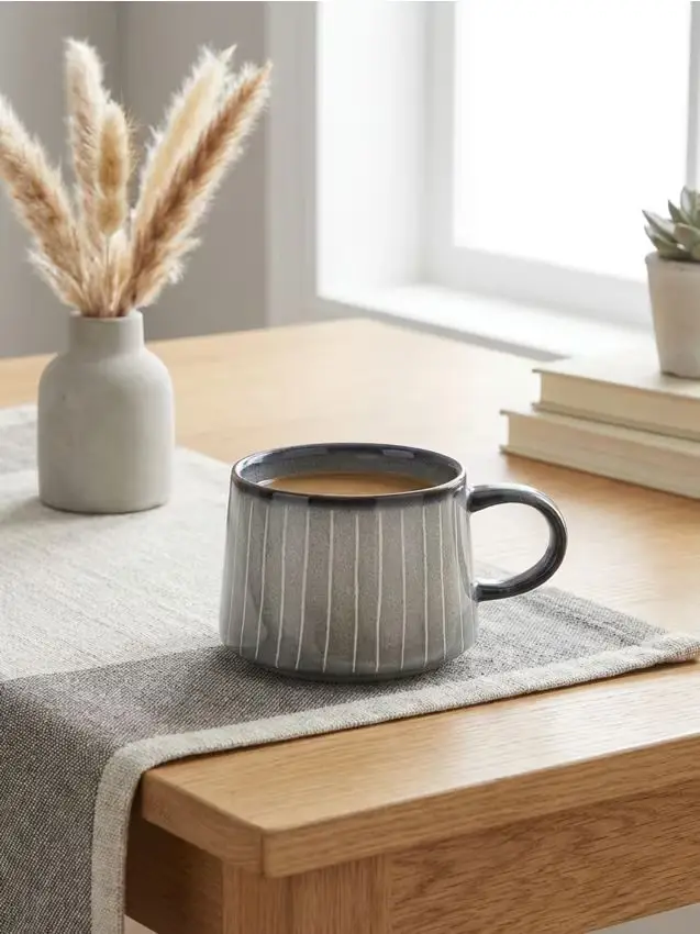 Tazza a righe verticali - grigio chiaro