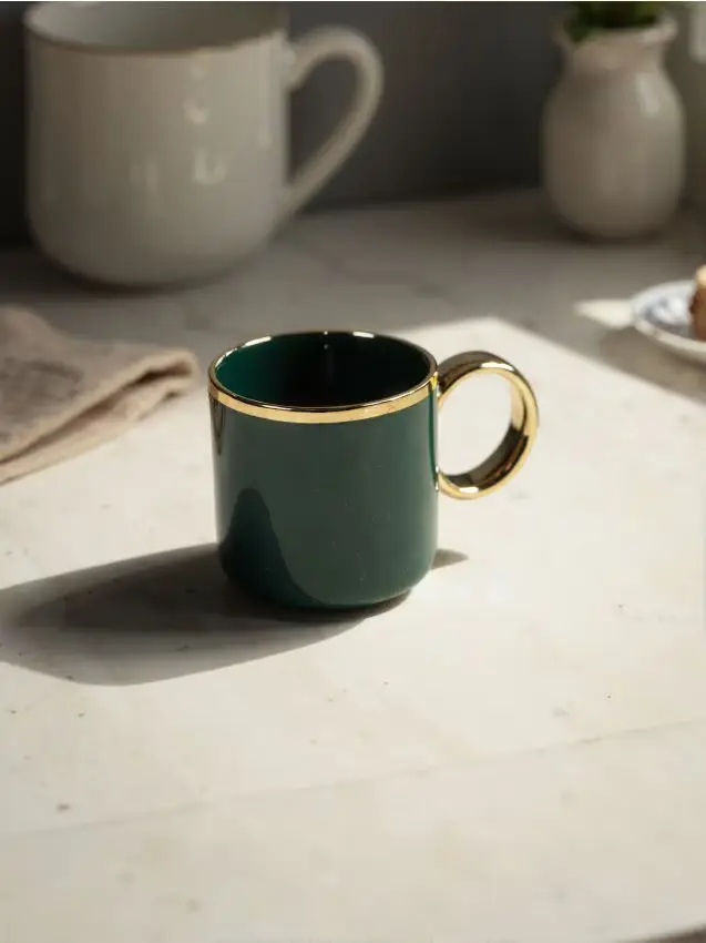 Tazza con manico dorato - verde petrolio