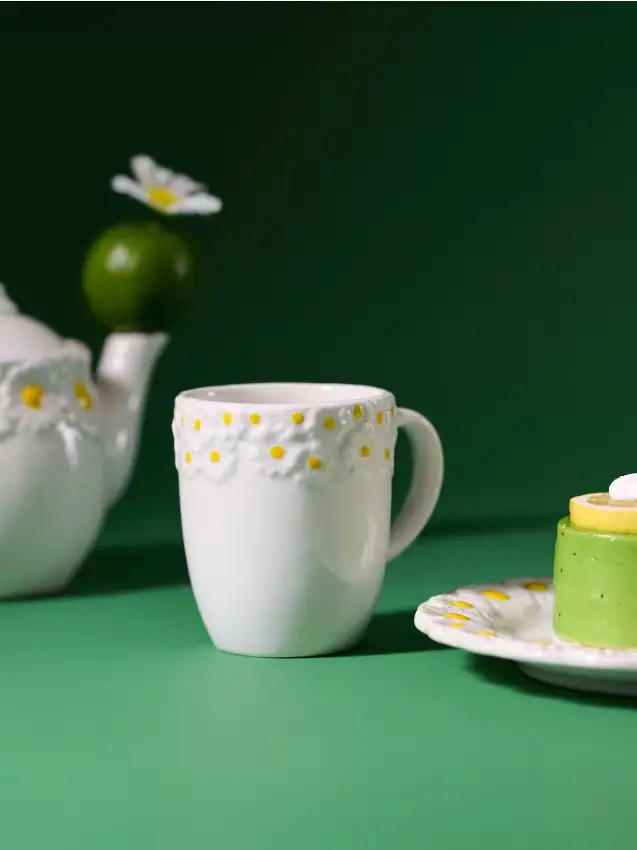 Tazza con margherite - bianco