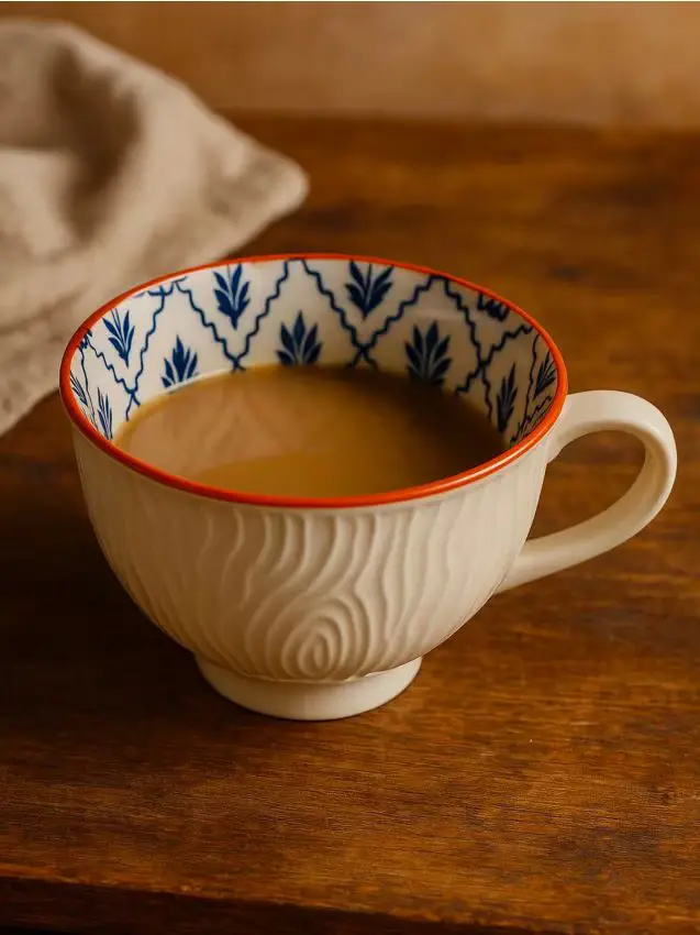 Tazza con motivo decorativo - bianco