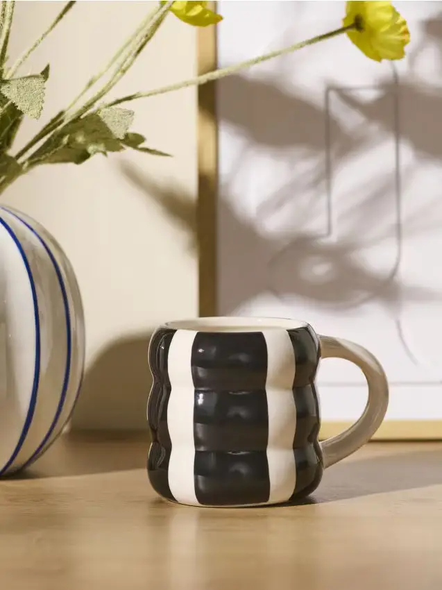 Tazza in ceramica con manico - multicolor