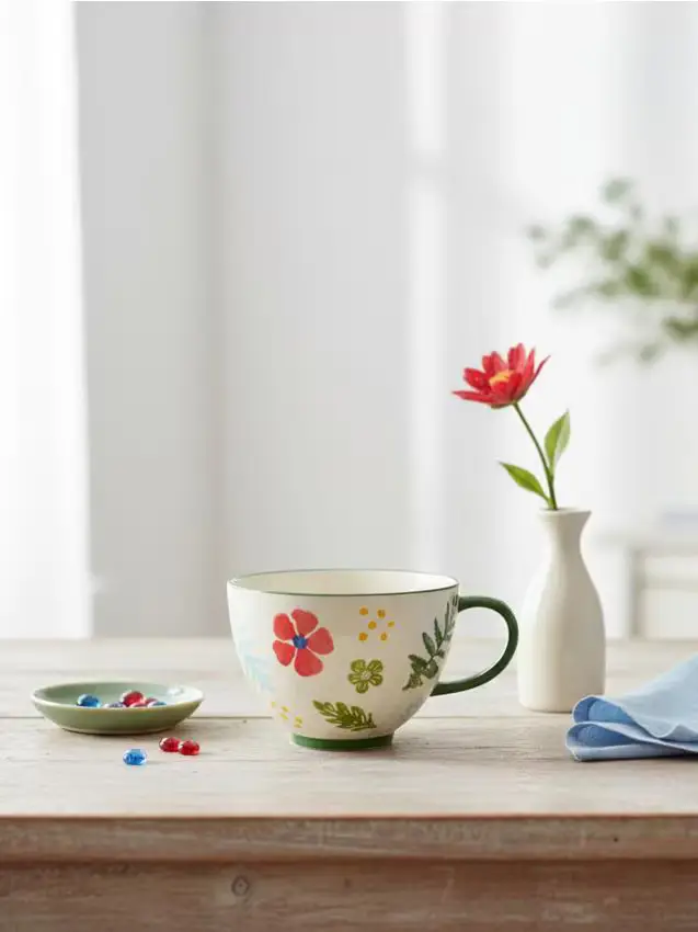 Tazza in ceramica con motivo floreale - verde