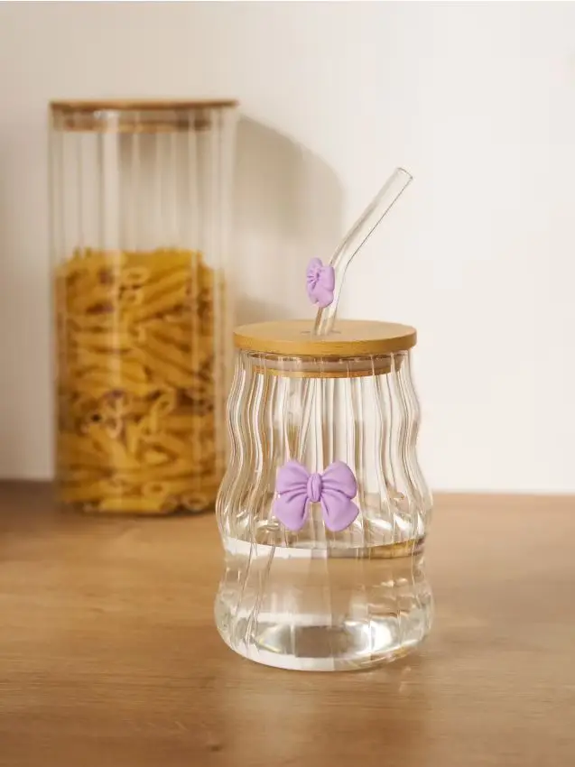 Tazza in vetro con coperchio in bambù e cannuccia - clear