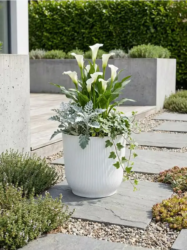 Vaso da fiori scanalato - bianco