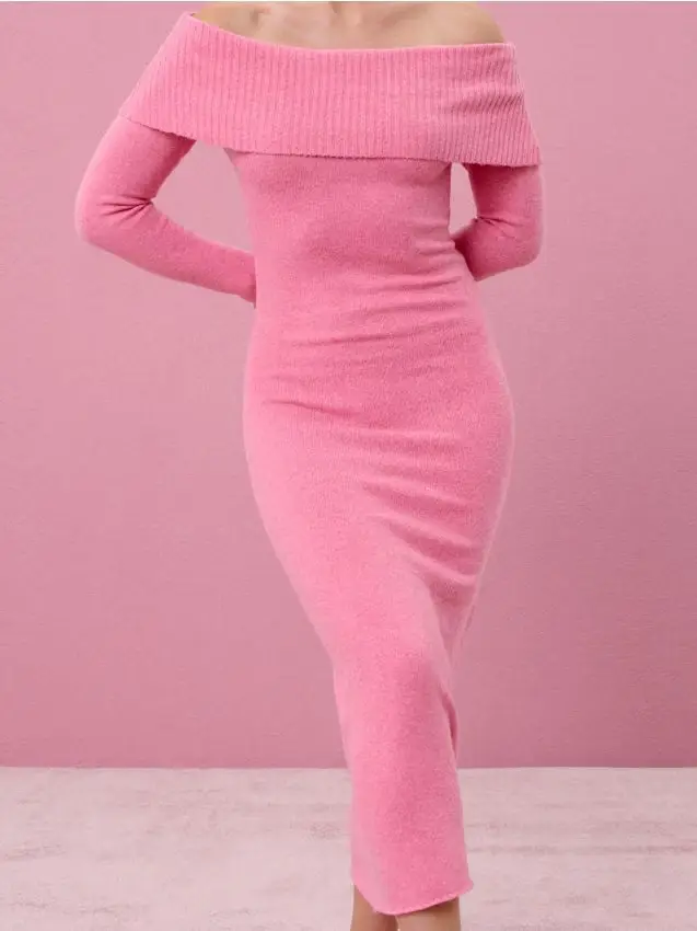 Vestito con scollo decorativo - rosa