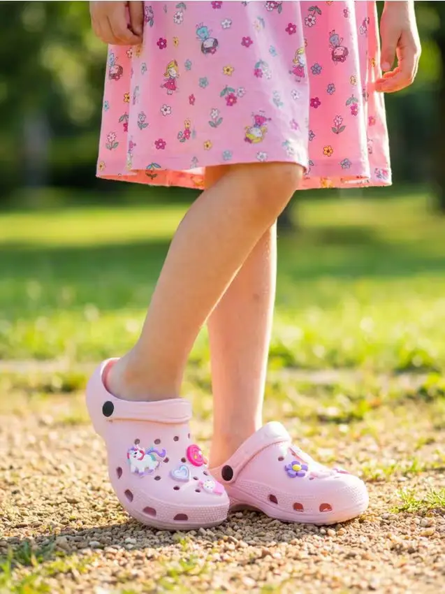 Zoccoli con cinturino sul tallone - rosa