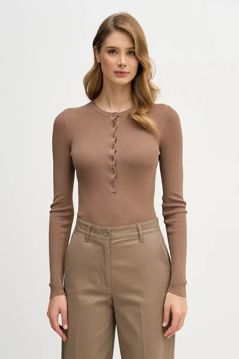 Sisley Maglione marrone aderente in cotone