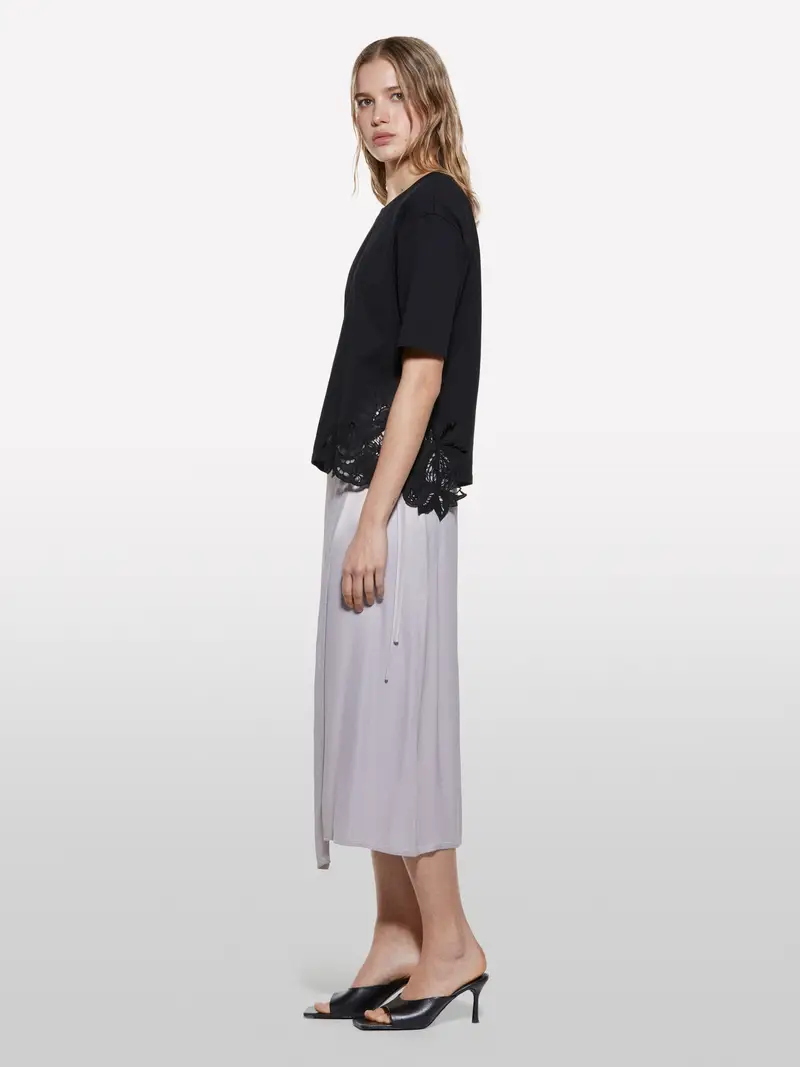 T-shirt Nera Con Ricamo Asimmetrico, Donna, Nero miniatura 2