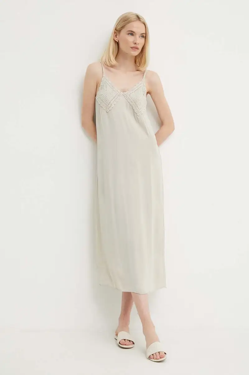 vestito colore beige